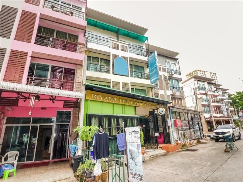 Oyo 146 Rivana Boutique By Sandara Pattaya Esterno foto