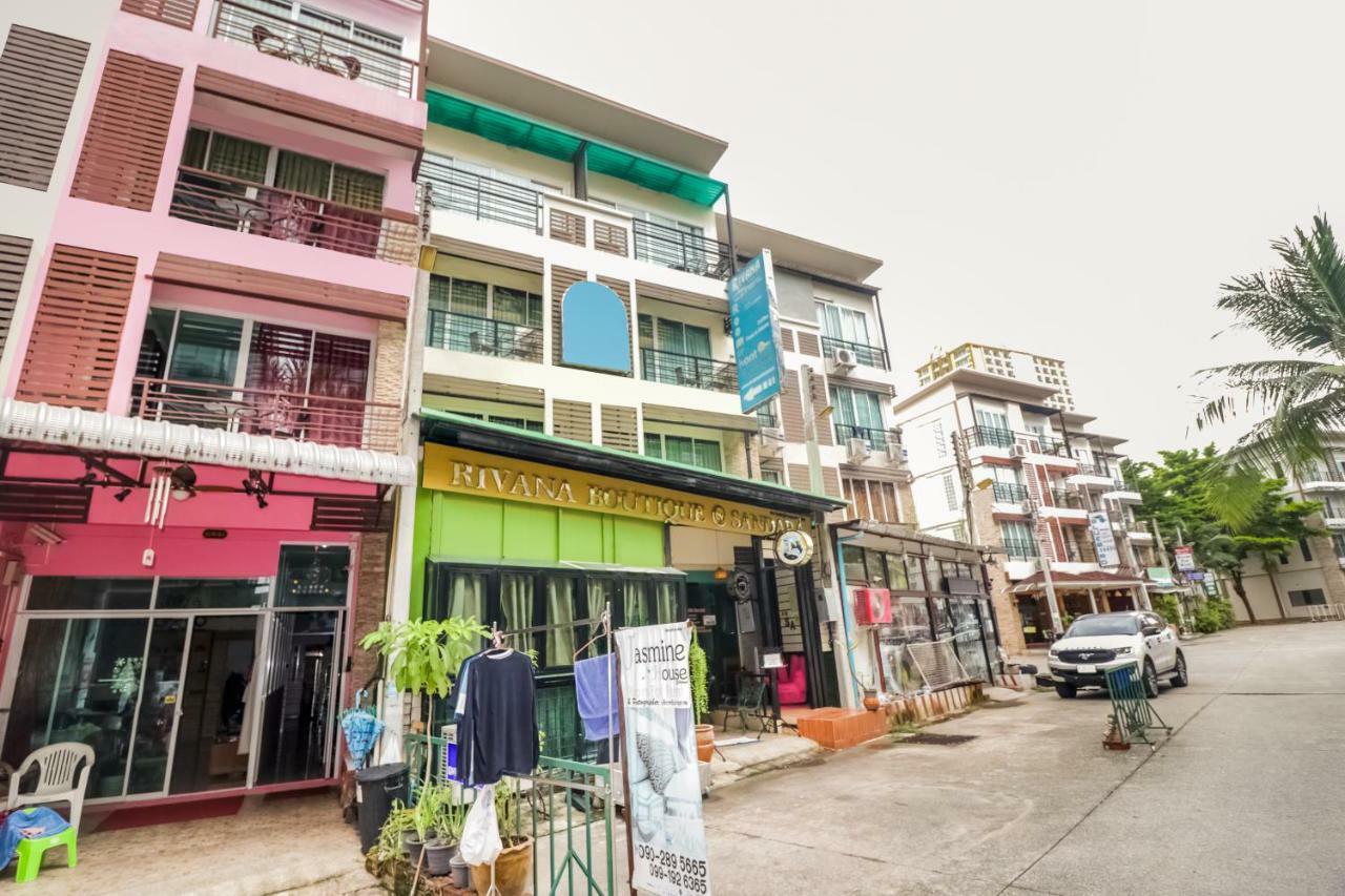 Oyo 146 Rivana Boutique By Sandara Pattaya Esterno foto