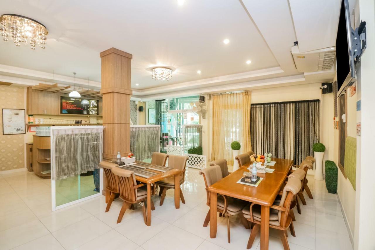 Oyo 146 Rivana Boutique By Sandara Pattaya Esterno foto